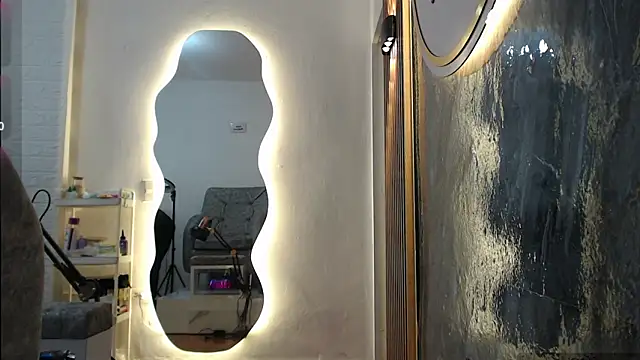 salome  lopez  online show from 3, 12, 2025