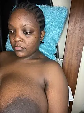 Snapshot of zonroe_the_big chatting on 22, 2, 2025 zonroe the big online show from 22, 2, 2025