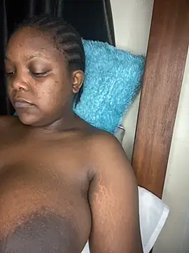 Snapshot of zonroe_the_big chatting on 23, 2, 2025 zonroe the big online show from 23, 2, 2025