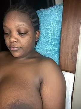 Snapshot of zonroe_the_big chatting on 24, 2, 2025 zonroe the big online show from 24, 2, 2025