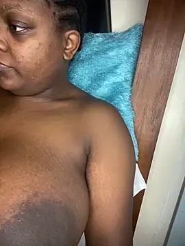 Snapshot of zonroe_the_big chatting on 25, 2, 2025 zonroe the big online show from 25, 2, 2025