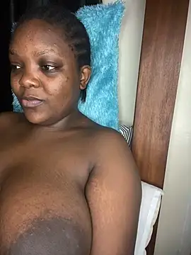 Snapshot of zonroe_the_big chatting on 27, 2, 2025 zonroe the big online show from 27, 2, 2025