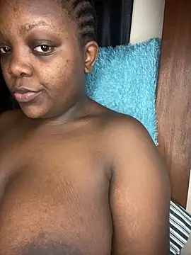 Snapshot of zonroe_the_big chatting on 1, 3, 2025 zonroe the big online show from 1, 3, 2025