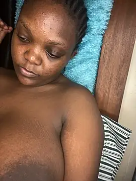 Snapshot of zonroe_the_big chatting on 1, 3, 2025 zonroe the big online show from 1, 3, 2025