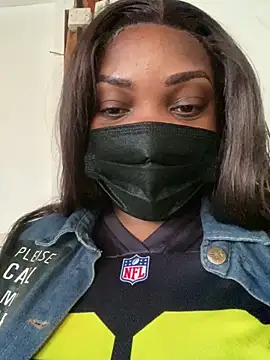 Snapshot of zonroe_the_big chatting on 26, 9, 2025 zonroe the big online show from 26, 9, 2025