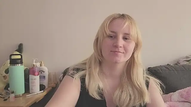 Glitch Witch online show from 16, 7, 2026