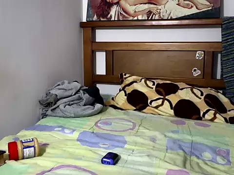 hideonbush051 online show from 3, 12, 2025