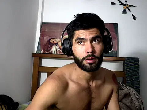 hideonbush051 online show from 4, 12, 2025