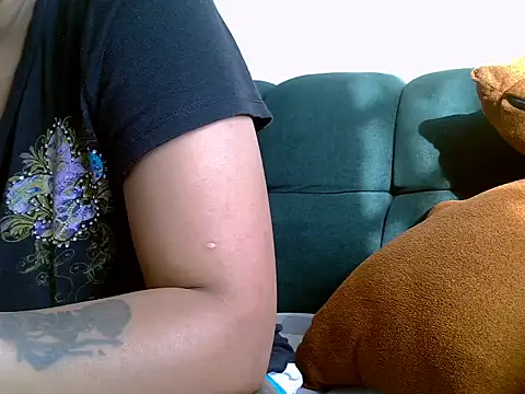 NATASHA LUCKY online show from 11, 4, 2026