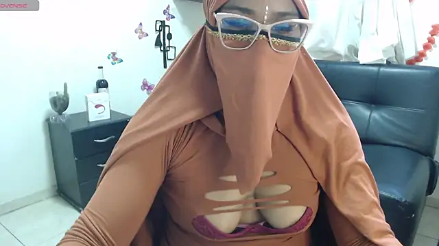 Snapshot of Aaliyah_brown chatting on 12, 1, 2025 Aaliyah brown online show from 12, 1, 2025