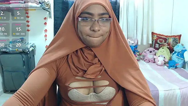 Snapshot of Aaliyah_brown chatting on 3, 11, 2025 Aaliyah brown online show from 3, 11, 2025