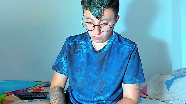 Snapshot of Sexyboy_666 chatting on 16, 12, 2025 Sexyboy 666 online show from 16, 12, 2025