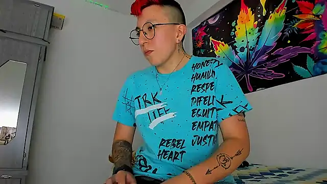 Snapshot of Sexyboy_666 chatting on 6, 1, 2026 Sexyboy 666 online show from 6, 1, 2026