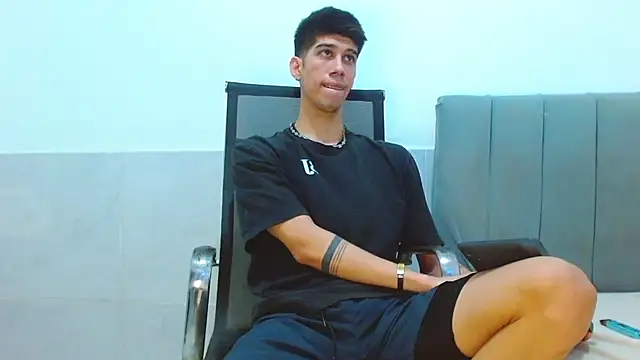 jhony-sex online show from 5, 4, 2026