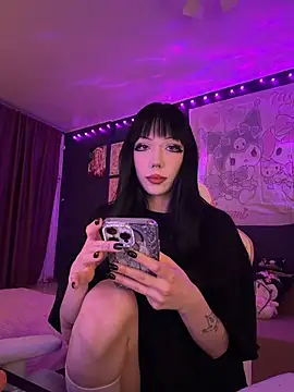 Misa Sakurai online show from 3, 12, 2025