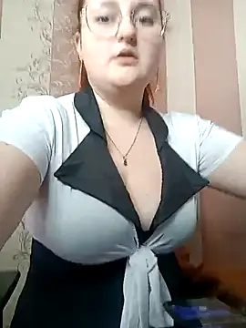 WhiteBellaX online show from 10, 2, 2026