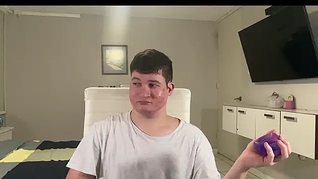 Snapshot of Lorenzo_hernandez chatting on 12, 11, 2025 Lorenzo hernandez online show from 12, 11, 2025