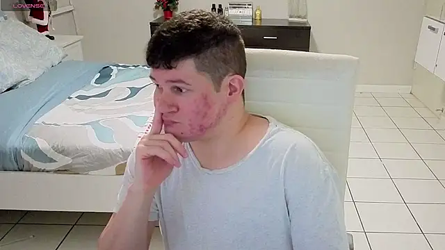 Snapshot of Lorenzo_hernandez chatting on 4, 12, 2025 Lorenzo hernandez online show from 4, 12, 2025