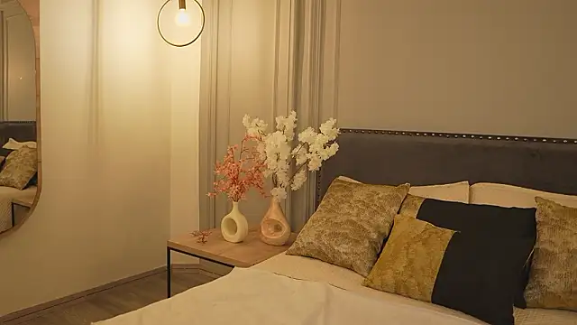 IrisBaker online show from 5, 3, 2026