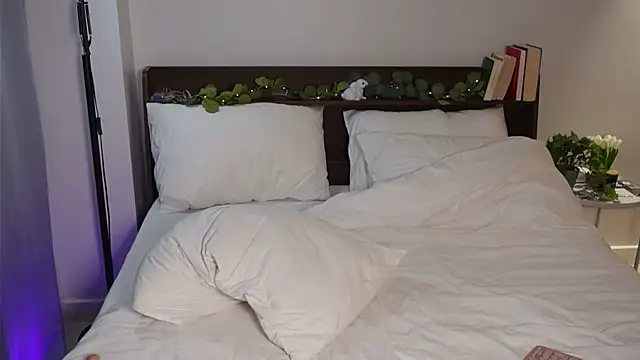 Snapshot of Ayra_Lust chatting on 8, 2, 2025 Ayra Lust online show from 8, 2, 2025