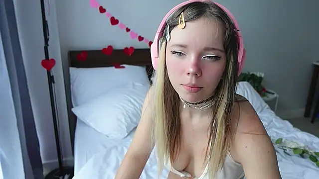 Snapshot of Ayra_Lust chatting on 14, 2, 2025 Ayra Lust online show from 14, 2, 2025