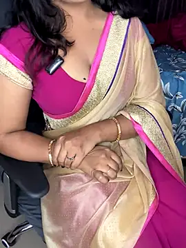 Snapshot of Tanvi-patil chatting on 2, 12, 2024 Tanvi-patil online show from 2, 12, 2024