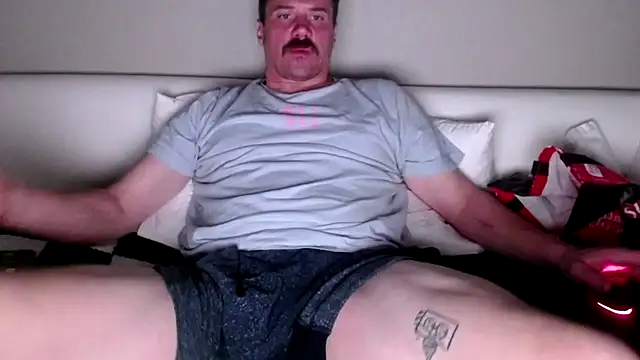 Snapshot of steelwood303 chatting on 25, 10, 2025 steelwood303 online show from 25, 10, 2025