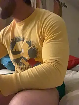 Snapshot of FumesClouds chatting on 15, 12, 2024 FumesClouds online show from 15, 12, 2024