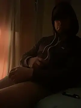 Snapshot of FumesClouds chatting on 21, 12, 2024 FumesClouds online show from 21, 12, 2024