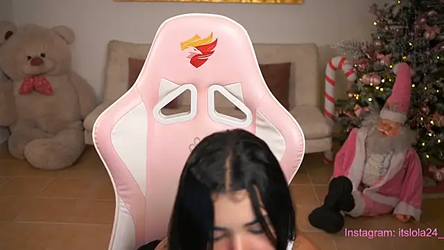 Snapshot of its_lola24 chatting on 31, 12, 2024 its lola24 online show from 31, 12, 2024