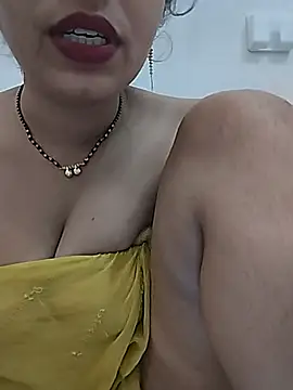 Snapshot of Simaran_bhabhi chatting on 5, 7, 2026 Simaran bhabhi online show from 5, 7, 2026