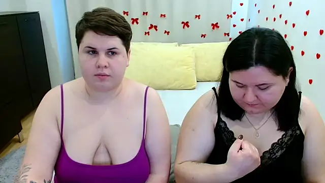 BeckyAndHellen online show from 11, 11, 2025