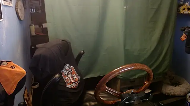 long thinmint86 online show from 14, 1, 2025