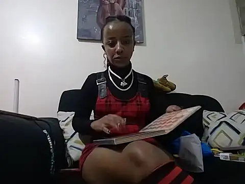 hoely grail01 online show from 16, 1, 2026