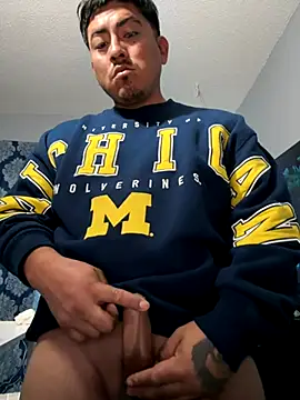 Snapshot of Luisrtrrr chatting on 21, 10, 2025 Luisrtrrr online show from 21, 10, 2025