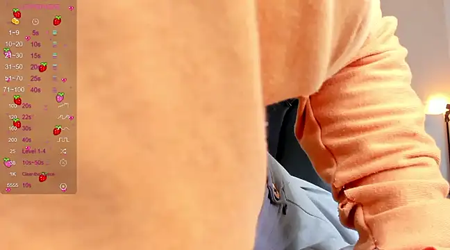 Snapshot of LOISE-XX chatting on 9, 1, 2025 LOISE-XX online show from 9, 1, 2025