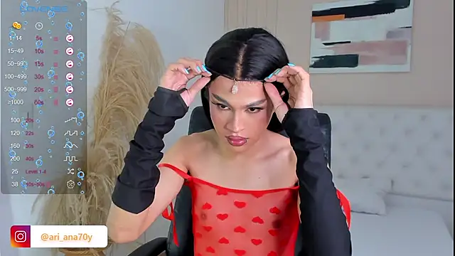 Snapshot of LOISE-XX chatting on 19, 9, 2025 LOISE-XX online show from 19, 9, 2025