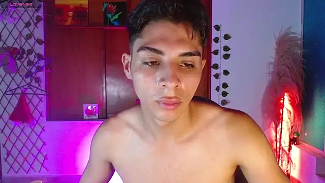 Snapshot of justin_alexxx chatting on 27, 1, 2025 justin alexxx online show from 27, 1, 2025