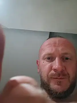 Snapshot of RomWoolf chatting on 10, 12, 2024 RomWoolf online show from 10, 12, 2024