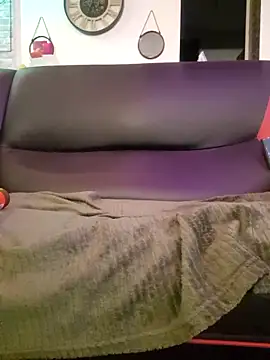 Snapshot of RomWoolf chatting on 11, 3, 2025 RomWoolf online show from 11, 3, 2025