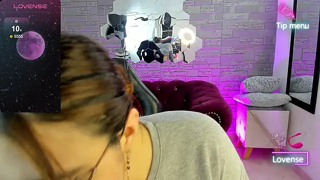 conniejames m online show from 4, 2, 2026