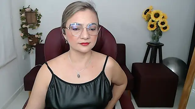 Snapshot of ana_milf chatting on 13, 5, 2026 ana milf online show from 13, 5, 2026