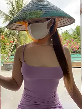 BabyThree  online show from 19, 3, 2026