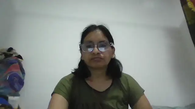 Snapshot of titssmall123 chatting on 28, 11, 2025 titssmall123 online show from 28, 11, 2025