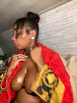 Snapshot of CUMQUEEN-XXX69 chatting on 24, 9, 2025 CUMQUEEN-XXX69 online show from 24, 9, 2025