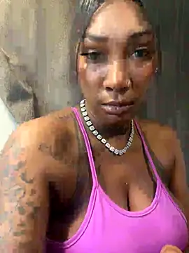 Snapshot of CUMQUEEN-XXX69 chatting on 24, 9, 2025 CUMQUEEN-XXX69 online show from 24, 9, 2025