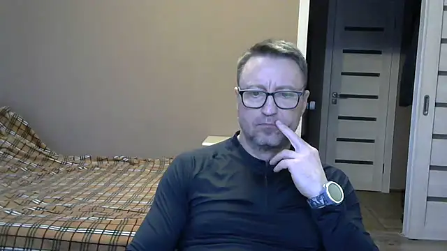 Snapshot of HarrySnake chatting on 6, 12, 2024 HarrySnake online show from 6, 12, 2024