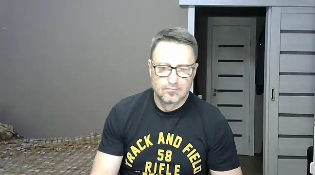 Snapshot of HarrySnake chatting on 11, 1, 2025 HarrySnake online show from 11, 1, 2025