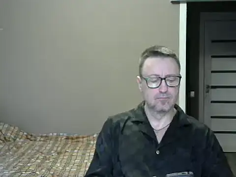 Snapshot of HarrySnake chatting on 11, 2, 2025 HarrySnake online show from 11, 2, 2025