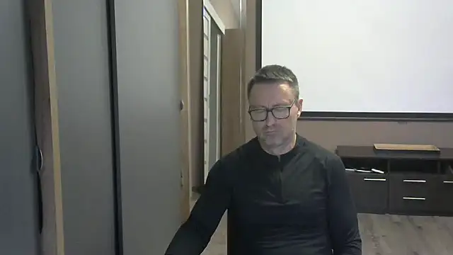 Snapshot of HarrySnake chatting on 5, 10, 2025 HarrySnake online show from 5, 10, 2025